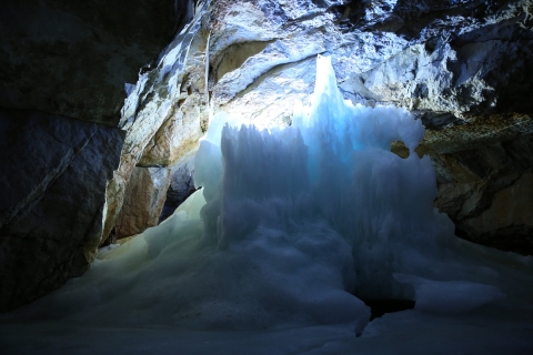 Visite privée des grottes de glace de Werfen et du château de Hohenwerfen