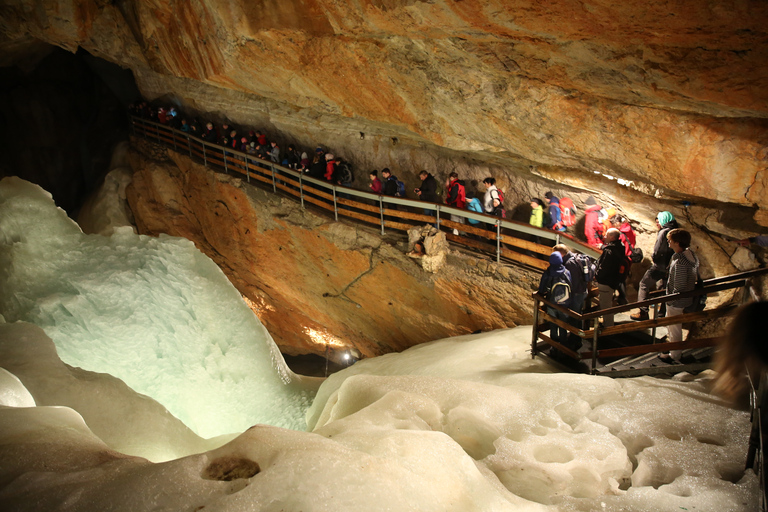 Visite privée des grottes de glace de Werfen et du château de Hohenwerfen