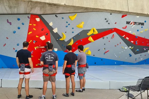Lisbon: 25 de Abril Bridge Guided Climbing Experience