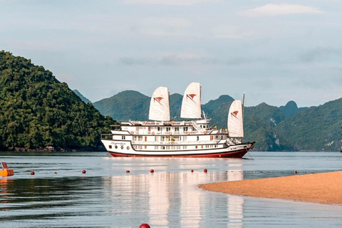 Hanoi: crucero de lujo de 2 días por la bahía de Ha Long con cueva y kayak