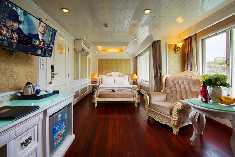 Hanoi: 2-daagse luxe cruise Ha Long Bay met grot en kajakken