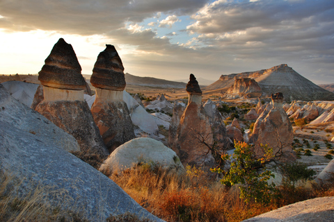 Au départ d'Istanbul : Voyage de 2 jours en Cappadoce avec un hôtel de type ballon+caveVisite de groupe en anglais