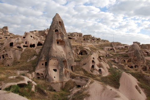 Van Istanbul: tweedaagse trip naar Cappadocië met ballon+grothotelGroepstour in het Engels