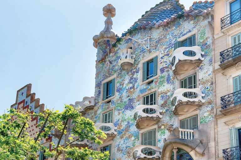 Barcelona:2,5.stündige Segway-Tour mit Sagrada FamiliaBarcelona: Segway-Tour zu den Bauwerken Gaudís