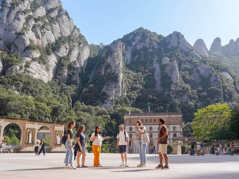 Depuis Barcelone : visite de Montserrat avec train à crémaillère et Vierge Noire