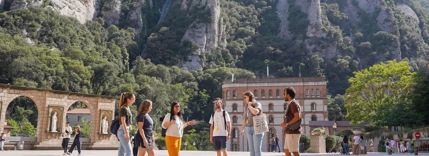 Barcellona: Tour di Montserrat con ruota dentata e Madonna Nera