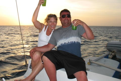 Aruba: Delfin-Sonnenuntergangs-Abenteuer-Katamaran-KreuzfahrtNoord: Delfin-Sonnenuntergang-Abenteuer-Katamaran-Kreuzfahrt
