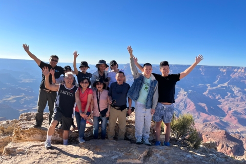 Las Vegas: excursion de 2 jours en limousine dans le Grand Canyon Antelope CanyonExcursion de 2 jours dans le Lower Antelope Canyon et le Grand Canyon