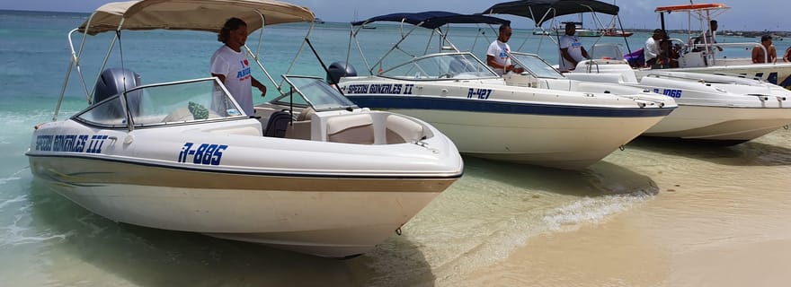 Aruba : Excursion en bateau privé dans les Caraïbes avec plongée en apnée et boissons