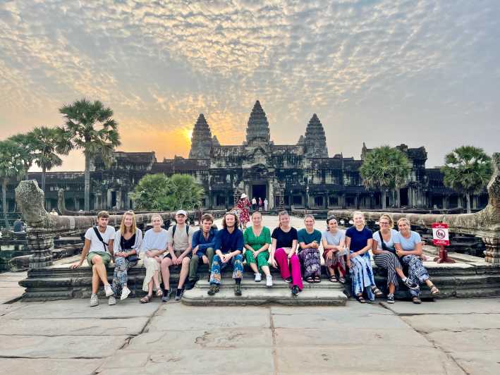 Siem Reap: Angkor Wat Sunrise Wycieczka w małej grupie i śniadanie