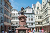 Frankfurt, nuevo casco antiguo y destacados caminata guiada en alemán - Housity