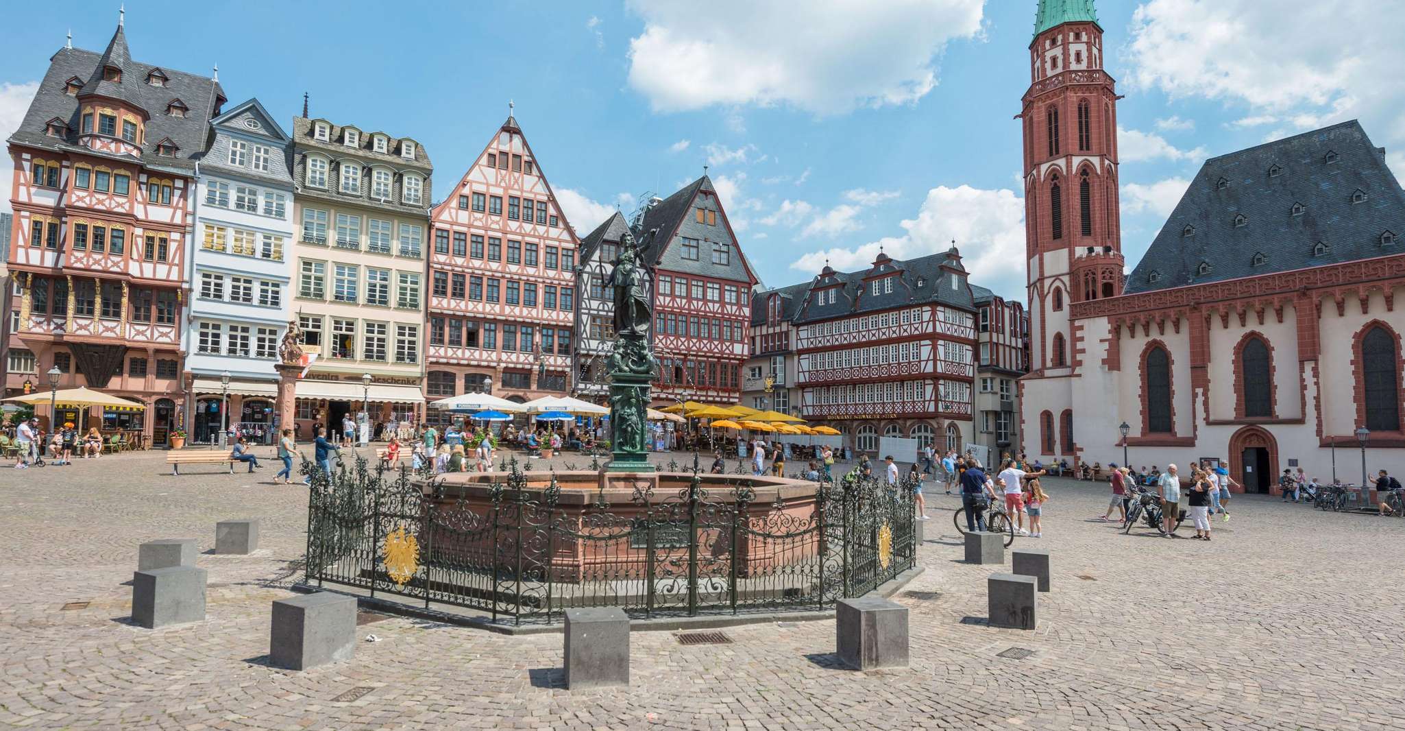Frankfurt: Highlights and New Old Town English-Language Tour