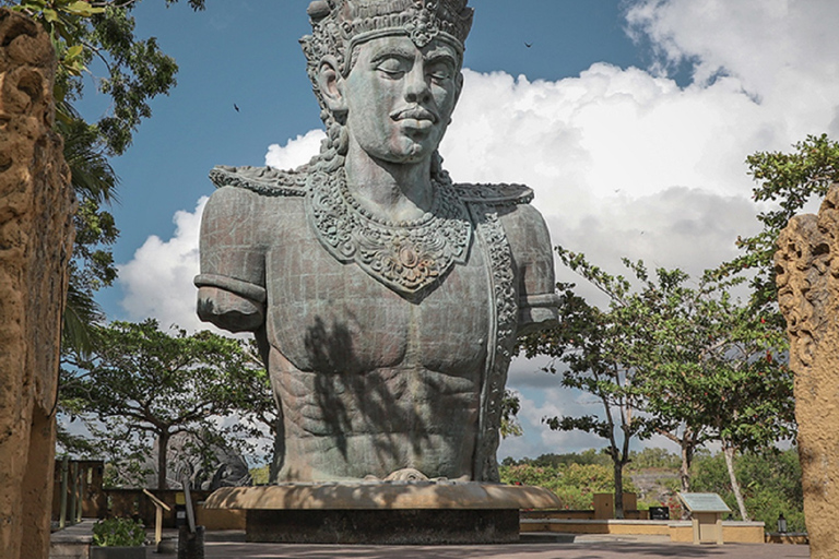 Bali Uluwatu: Entrada Garuda Wisnu KencanaBali: Garuda Wisnu Kencana Ticket de entrada para todos los pasaportes