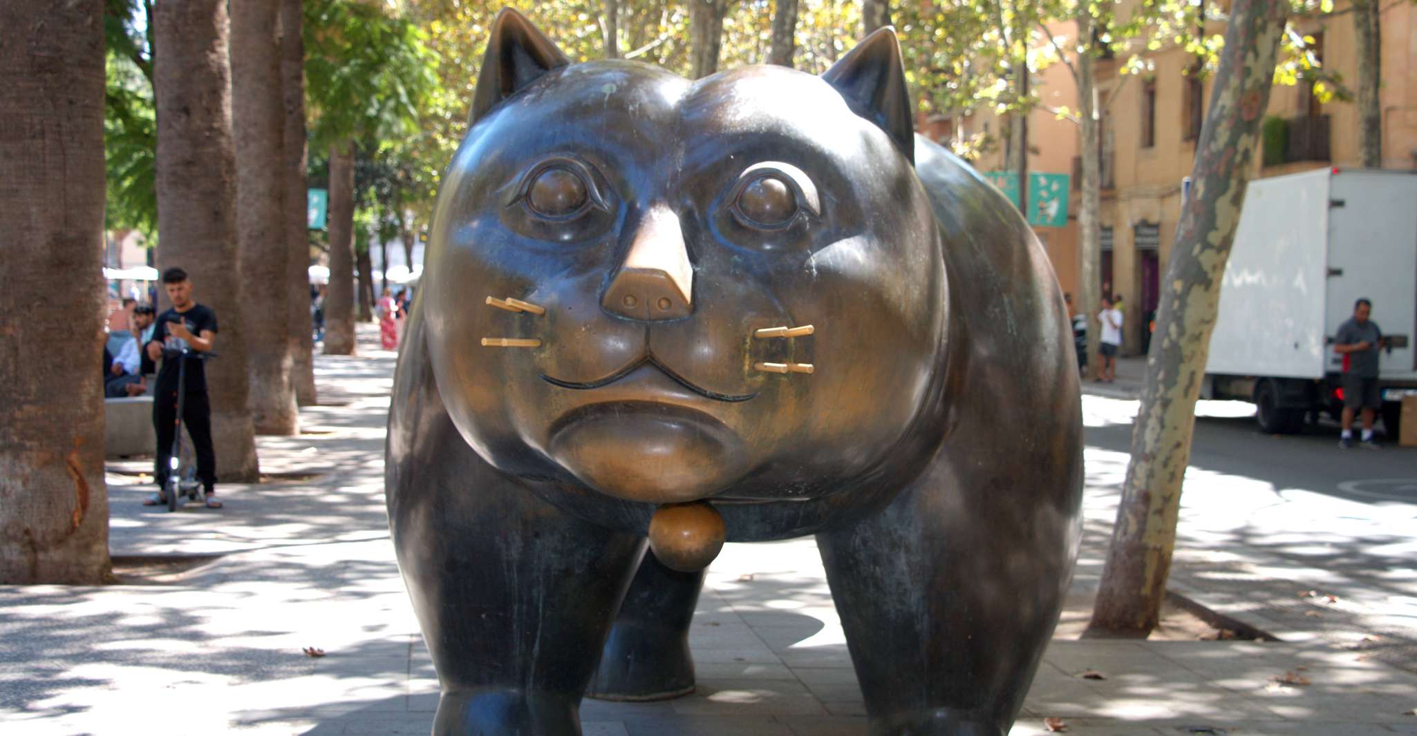 Barcelona City, El Raval und Gothic Quarter Audio Tour - Hizvo
