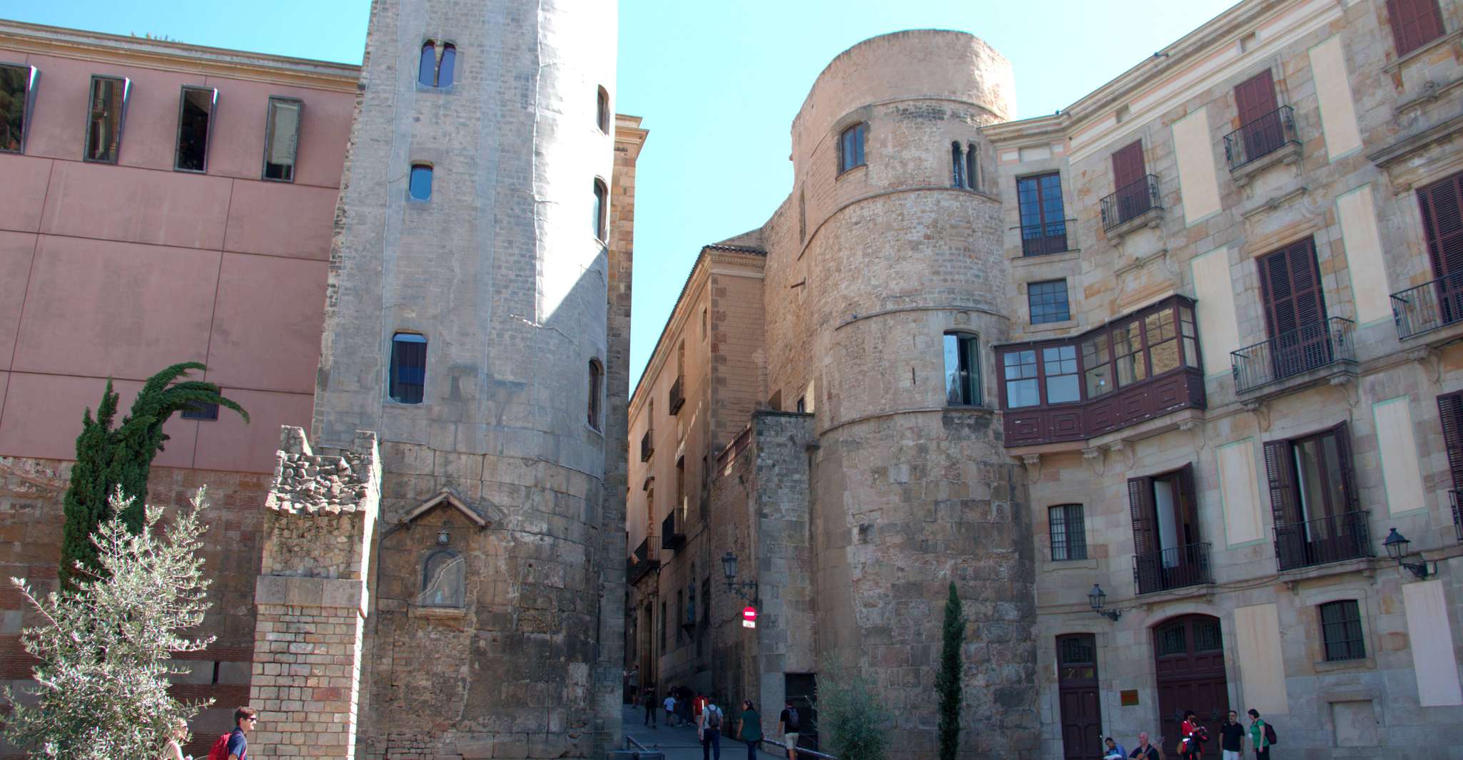Barcelona City, El Raval und Gothic Quarter Audio Tour - Hizvo