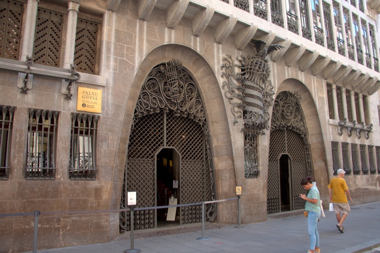 Barcelona City: El Raval and Gothic Quarter Audio Tour Barcelona: El Raval and Gothic Quarter City Audio Tour