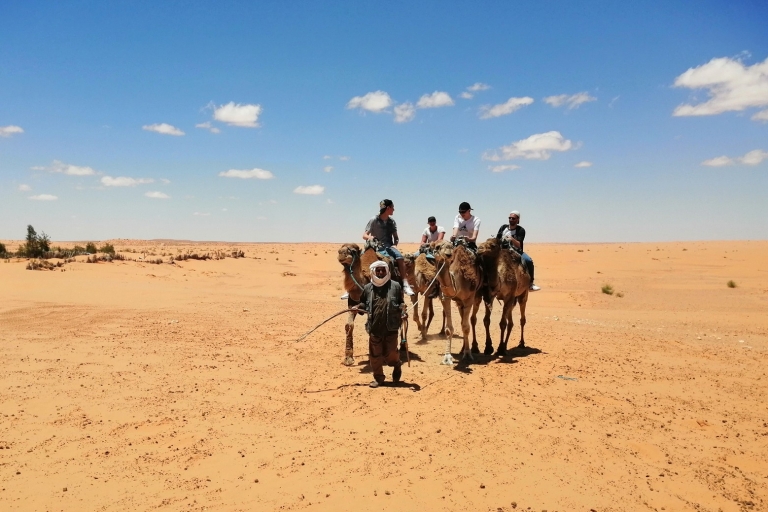 Au départ de Djerba Midun : circuit de 2 jours dans le désert et les anciens chaletsTunisie : Circuit de 2 jours et 1 nuit dans le désert avec une ancienne chaumière