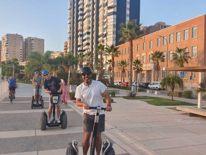 Málaga: Parque, Puerto y Castillo de Gibralfaro Segway/Scooter Tour