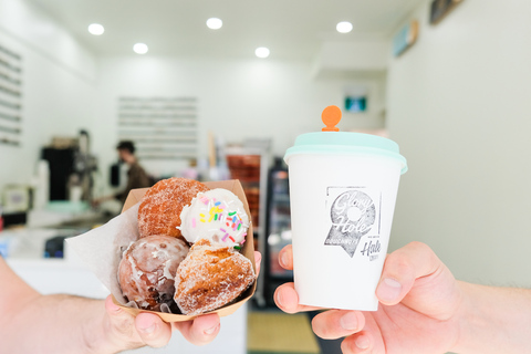 Toronto: en guidad Guidad tur på Donut Walking Tour med provsmakning och kaffeRundtur på engelska