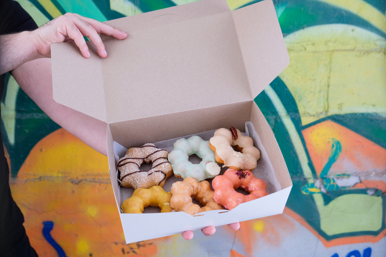 Toronto: en guidad Guidad tur på Donut Walking Tour med provsmakning och kaffeRundtur på engelska