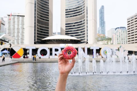 Toronto: Guided Donut Walking Tour with Tastings and Coffee