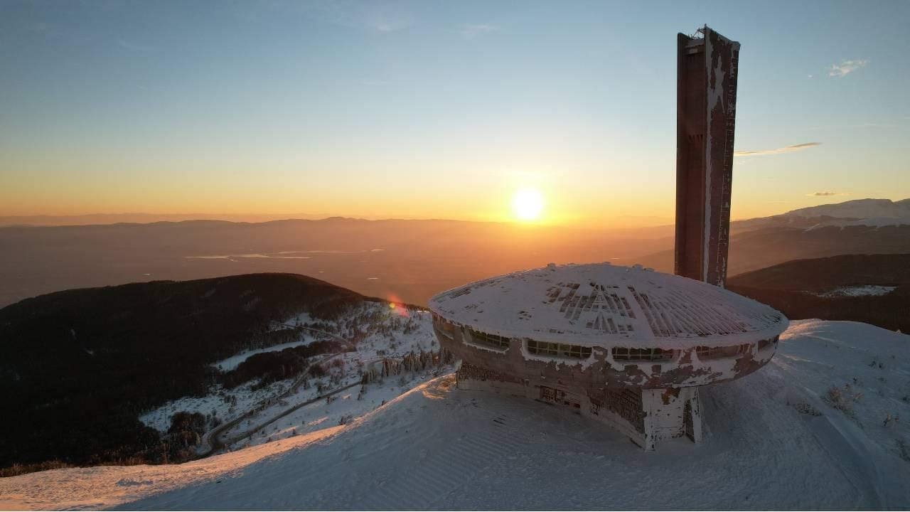 Von Sofia aus: Tagesausflug zum Rosental und zum Buzludzha-Denkmal