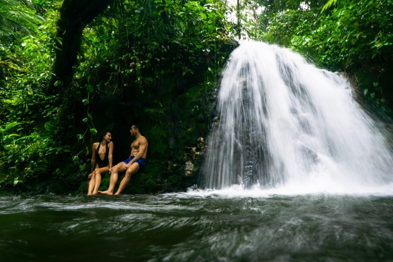 Guanacaste: Excursión a pie por el Bosque Lluvioso Sensoria y las TermasCon el transporte