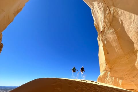 Red Canyon (Peek-a-Boo Canyon): Off-Road UTV Tour with Guide