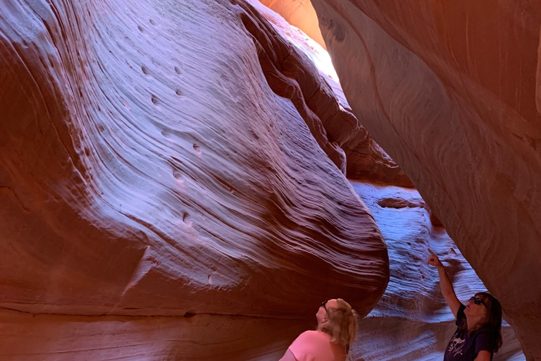 Kanab: Red Canyon Off-Road Jeep and Hiking Tour