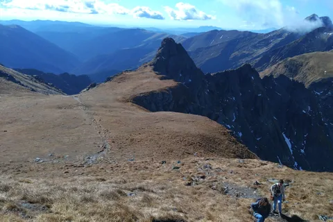 SB05 - Carpathian Heights: Hiking to Bâlea Cascada & Lake
