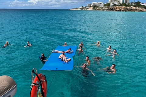Sint Maarten: Navegación de un día en catamarán de lujo con almuerzo y bebidas