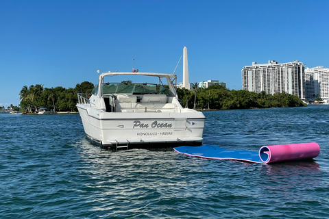 Miami: Private Yachttour mit Champagner & Annehmlichkeiten4-stündige private Yachttour