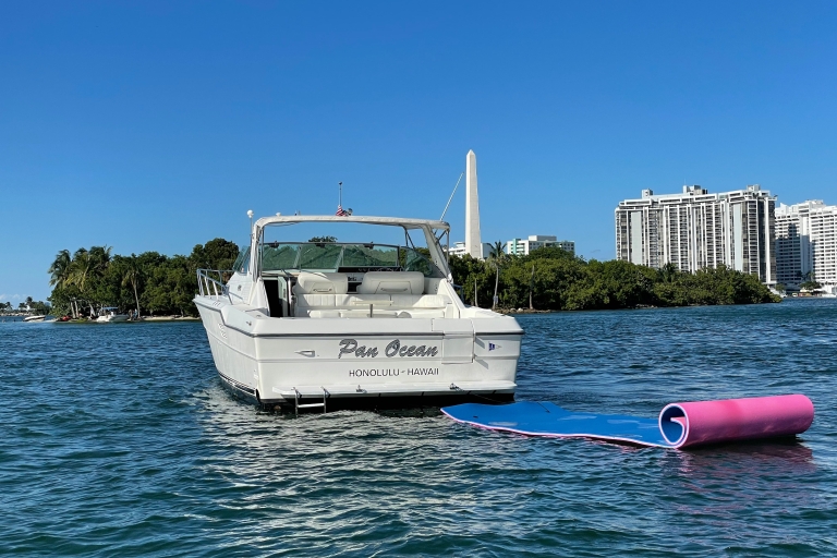 Miami: Private Yachttour mit Champagner & Annehmlichkeiten4-stündige private Yachttour