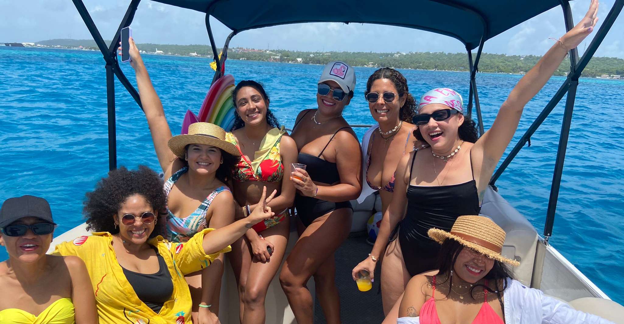 San Andres, Viagem de barco privada com aquário e paradas de praia - Hizvo