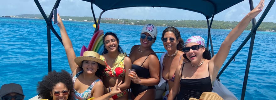 San Andres : Excursion en bateau privé avec arrêt à l'aquarium et à la plage