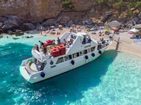 CALA GONONE, Golfe d'Orosei Tripage d'une journée en bateau avec des arrêts de natation - Housity