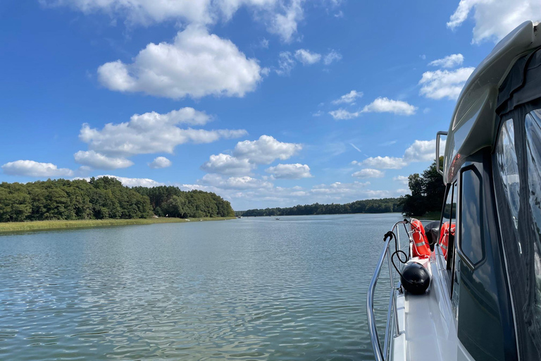 Waren (Müritz): Fun Cruise motor yacht with skipper - 8 hours