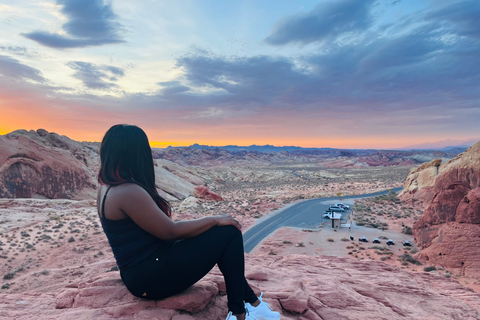 Las Vegas: Passeio ao pôr do sol no Vale do Fogo com traslados do hotelLas Vegas: Excursão ao pôr do sol no Valley of Fire com traslados de hotel