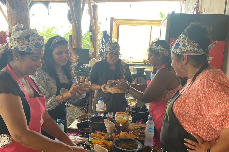 San José del Cabo:Cooking Class +Margaritas & Mezcal tasting