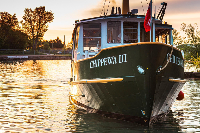 Port Dalhousie: Dinner Cruise on Lake Ontario with Bar
