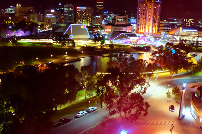 Adelaide: Adelaide Oval Nocna wspinaczka po dachu z napojem