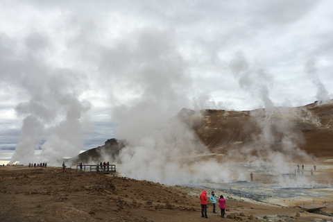 De Akureyri: Lago Myvatn e visita guiada a Godafoss