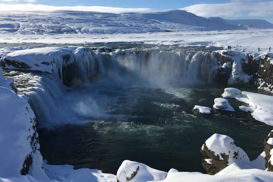 Godafoss-Wasserfall: Kurze Tagestour ab Hafen Akureyri. Foto: GetYourGuide Godafoss-Wasserfall: Kurze Tagestour ab Hafen Akureyri. Foto: GetYourGuide