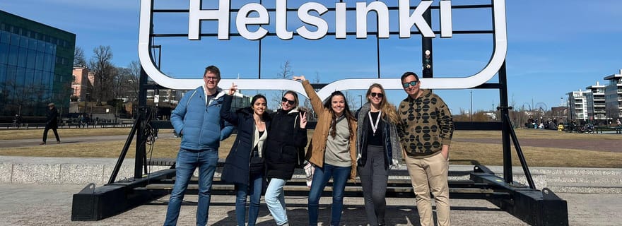 Helsinque: Excursão a Pé Finntástica com Guia Local