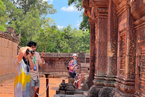 Siem Reap: 2-dniowa wycieczka do Angkor Wat i świątyni Banteay SreiMała grupa 2-dniowa wycieczka do Angkor Wat i świątyni Banteay Srei