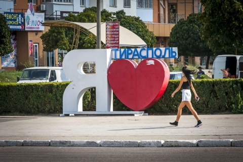 Tiraspol: City Highlights Walking Tour with Local Guide