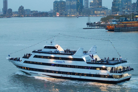 NYC: New Year&#039;s Eve Buffet Dinner Fireworks Harbor Cruise