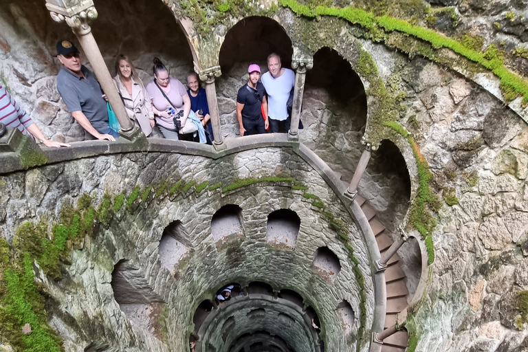 Da Lisbona: Tour di Sintra, Pena, Regaleira, Roca e Cascais