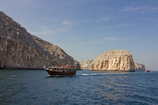 Vanuit Dubai: Omani Dhow Cruise met lunch en snorkelen