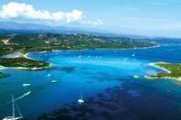 De Bonifacio, crucero debajo de los acantilados de Piantarella - Housity